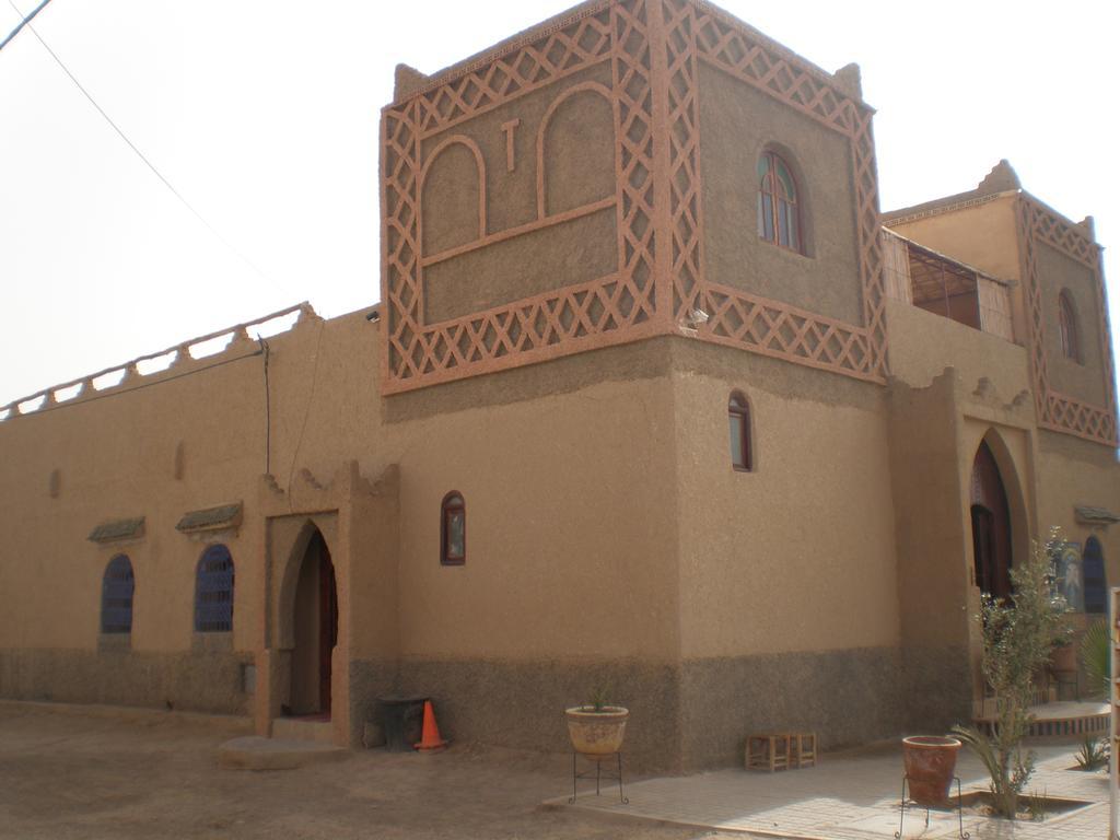 Riad Aicha & Camel Trekking Мерзуга Экстерьер фото